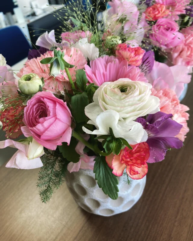 今週のお花が届きました。
#プラスコーポレーション #プラスコーポレーションの話 #お花 #花 #花のある暮らし #グリーンポットふじたに